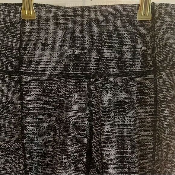 Lululemon Athletica Black and White Leggings High Waist Performance - Picture 2 of 9